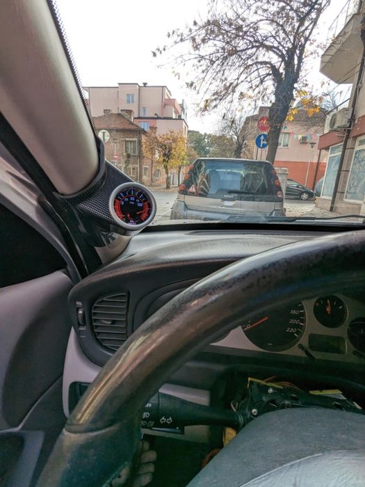 Уред за измерване на налягането на маслото със стойка