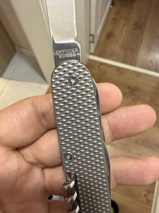Victorinox mod - титаниеви дръжки