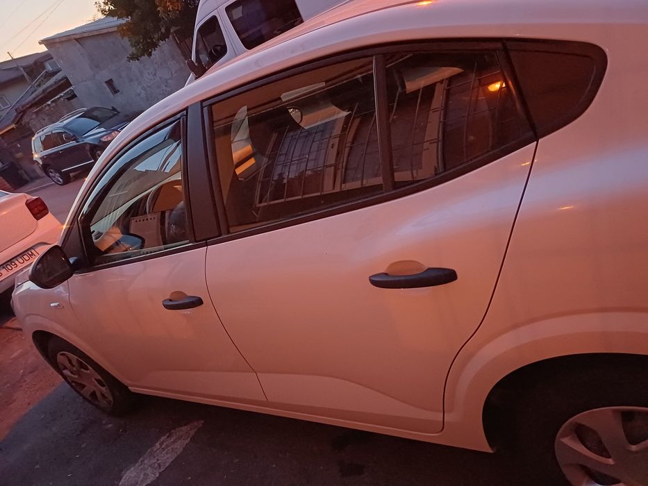 Vând piese logan 3 an 2021