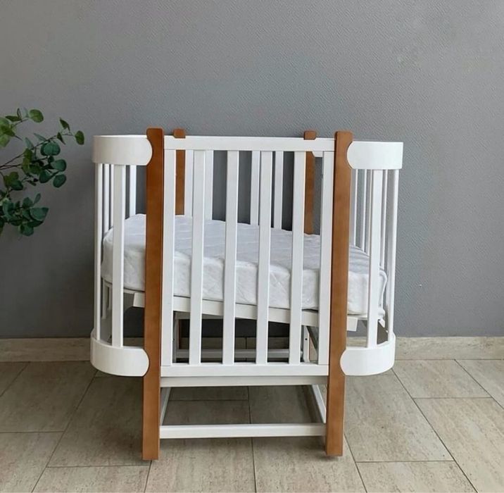 Продам кроватку-манеж 3 в 1