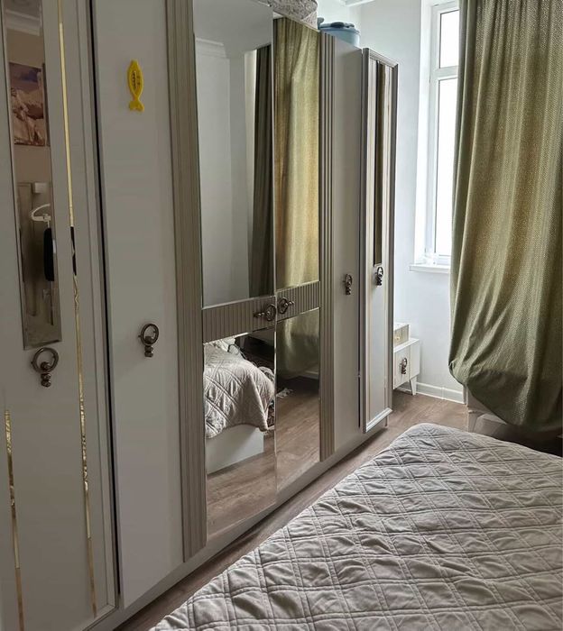 Спальный гарнитур в отличном состояний