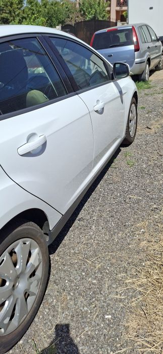 Usa dreapta fata  Ford Focus 3 Sedan 2013