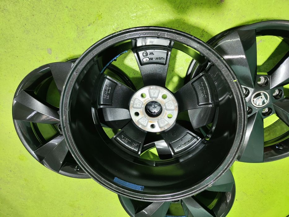 17 5x112 Skoda лети джанти 5х112 шкода