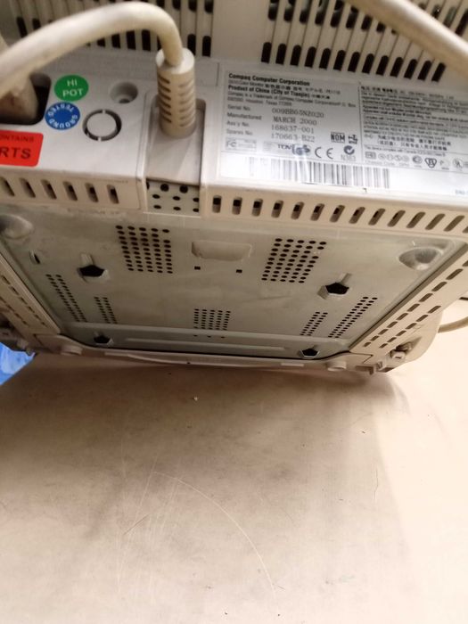 Качествен ретро монитор Compaq S510 , 15 инча, напълно работещ