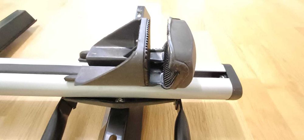 Bare transversale portbagaj universale și 3 suporti de biciclete