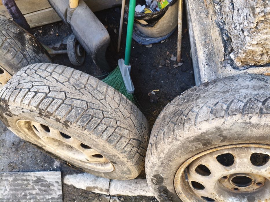 Колеса на 14 на Пассат б4 пойдет на запаску