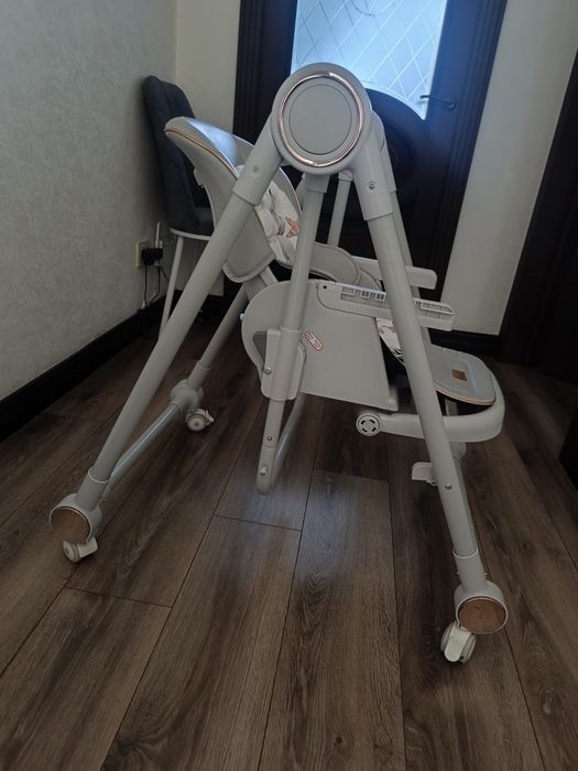 Продам детский столик