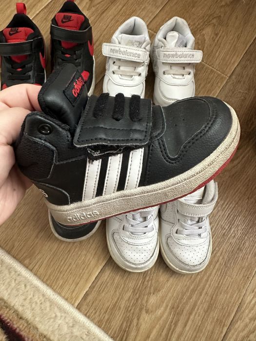 Детские кроссовки/ботинки фирменные