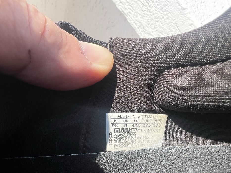 Adidas UltraBoost  43 1/3