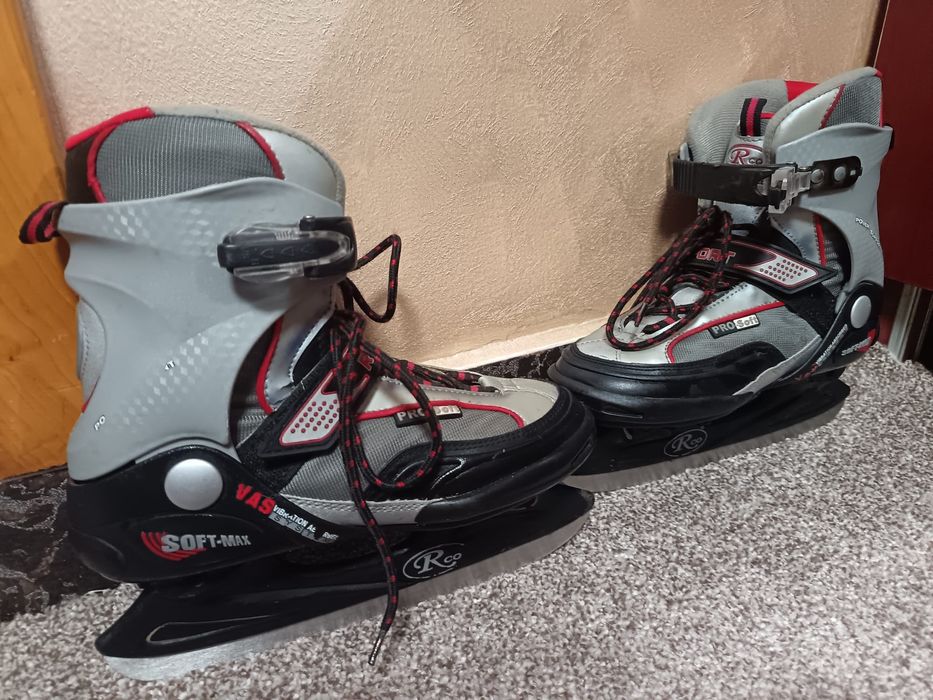 Vând patine marimea 38