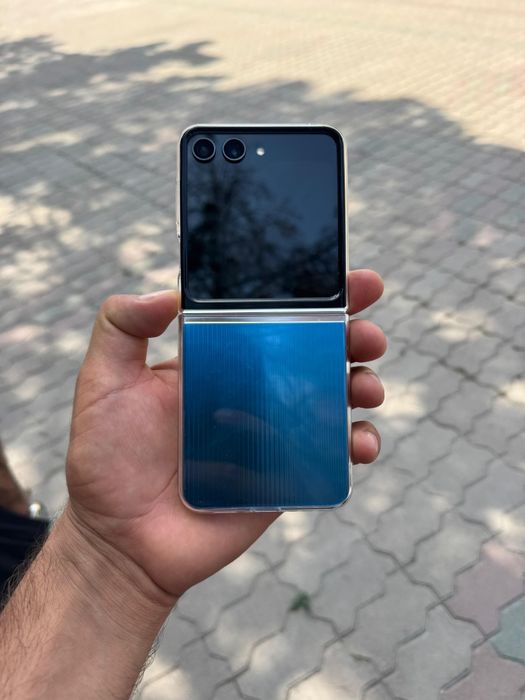 Samsung Galaxy Z Flip5