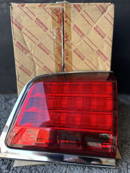 Фонари комплект на Lexus Lx570