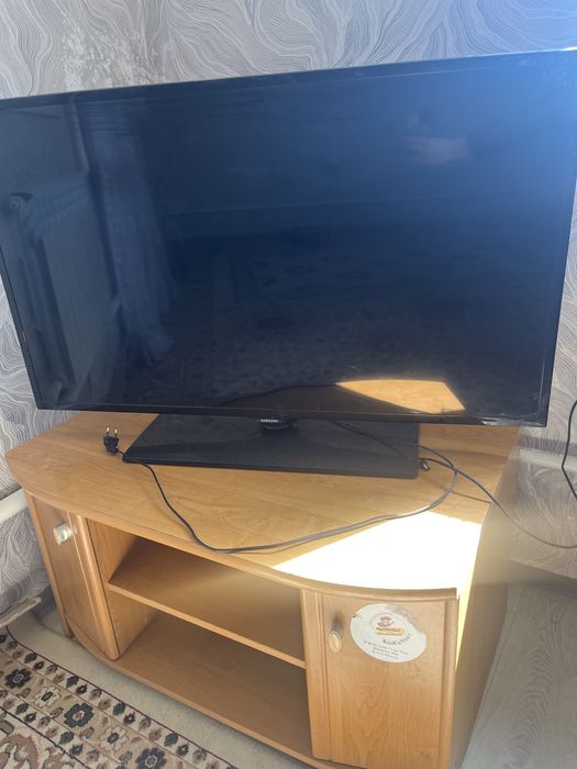 телевизор Samsung UE42F5000AK