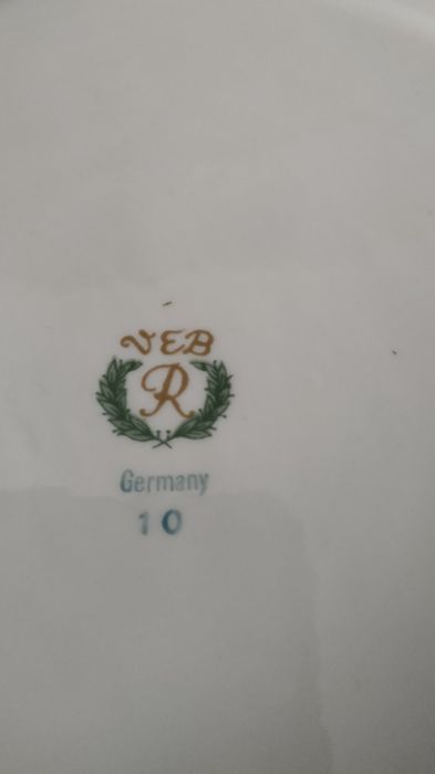 Антикварная  фарфоровая супница