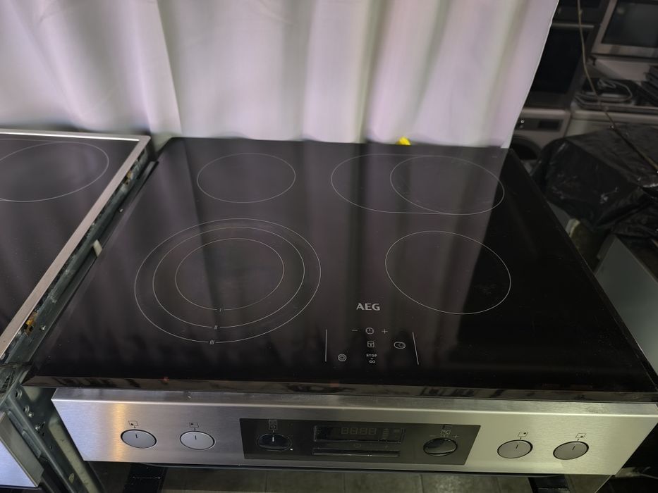 Фурна с котлони AEG EPB331020M - клас А+ пиролиза