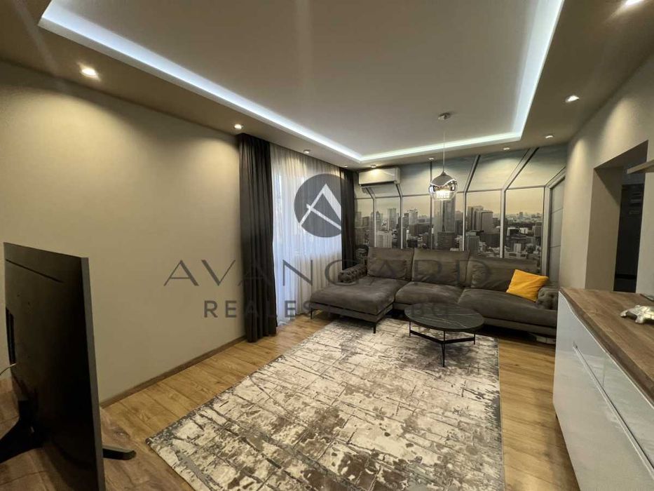 Продава се Многостаен апартамент в Пловдив, Кючук Париж - 95 кв.м за 3093 €/кв.м - Снимка #1