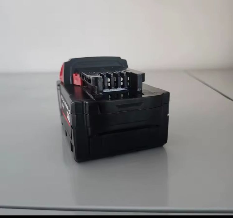 Acumulatori  Milwaukee  compatibili M18 de 9  și 12 Ah