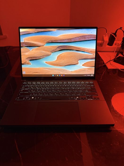 asus ZenBook Duo UX8406CA 2024