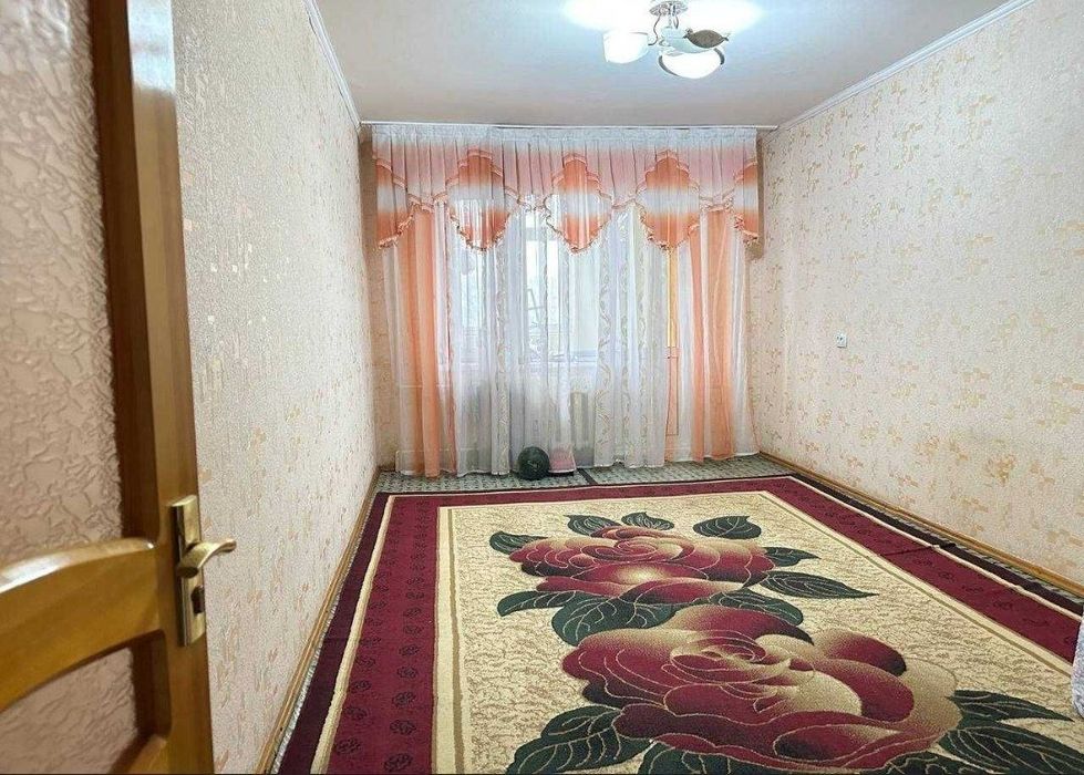 Alpomish ko'chasida 3 xonalik uy sotiladi