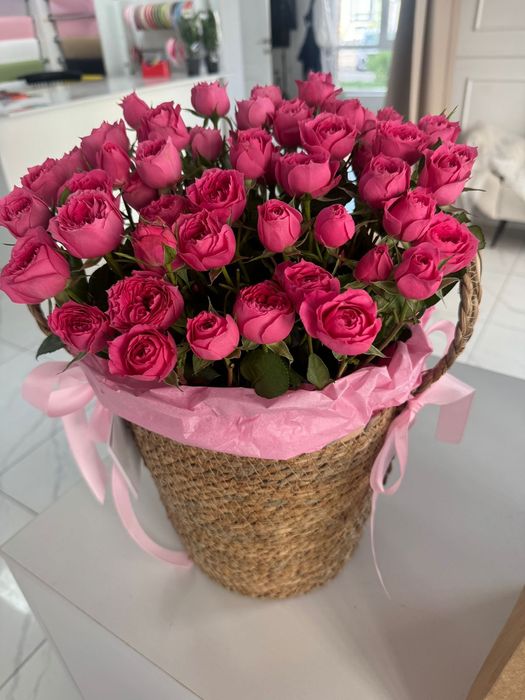 Цветы в корзинке
