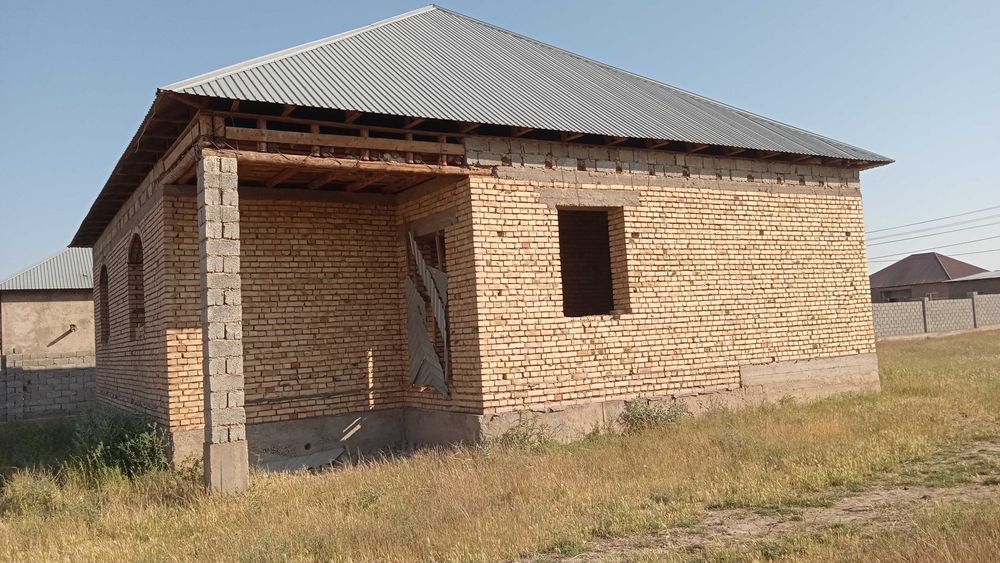 Продается не достроенный дом