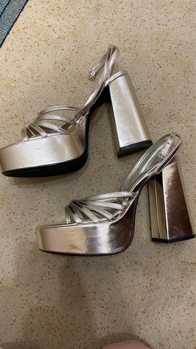 Bershka босоножки