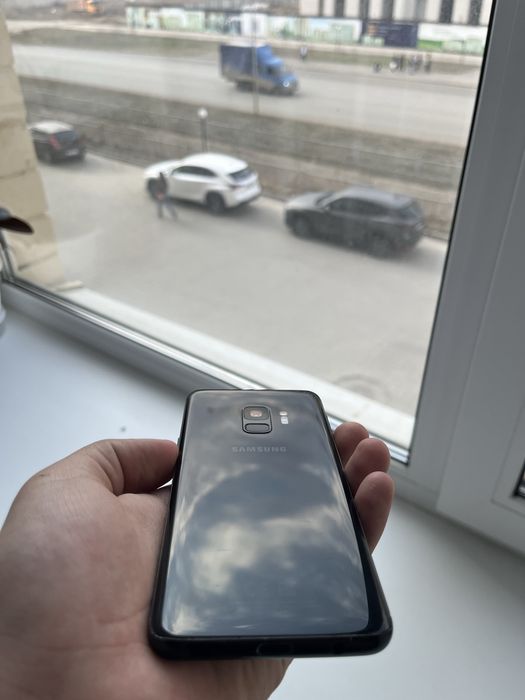 Продам samsung galaxy s9