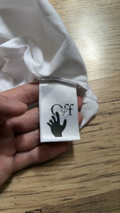 off white бяла тениска НОВА