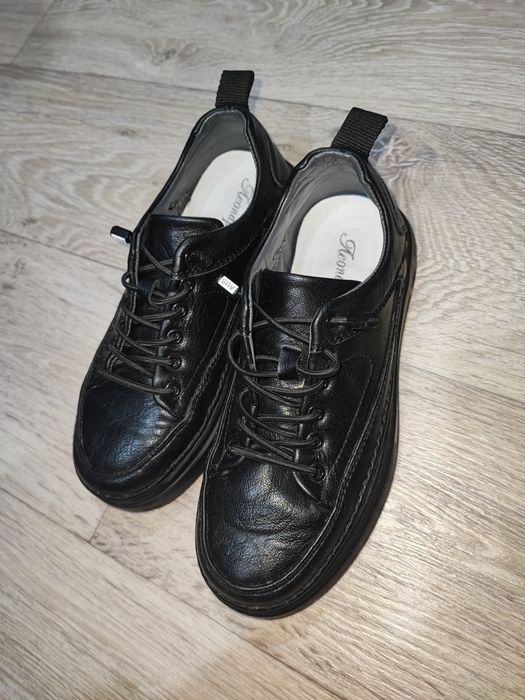 Продам ботинки на мальчика