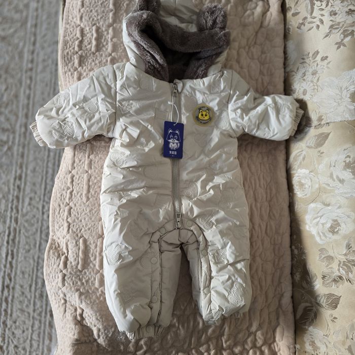 Продам детский комбинезон.