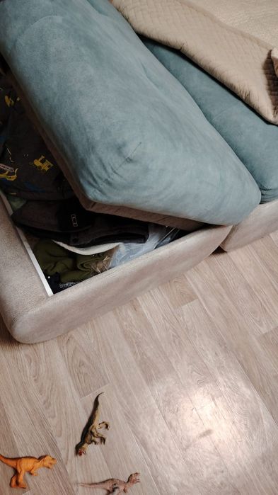 Диван для гостиной