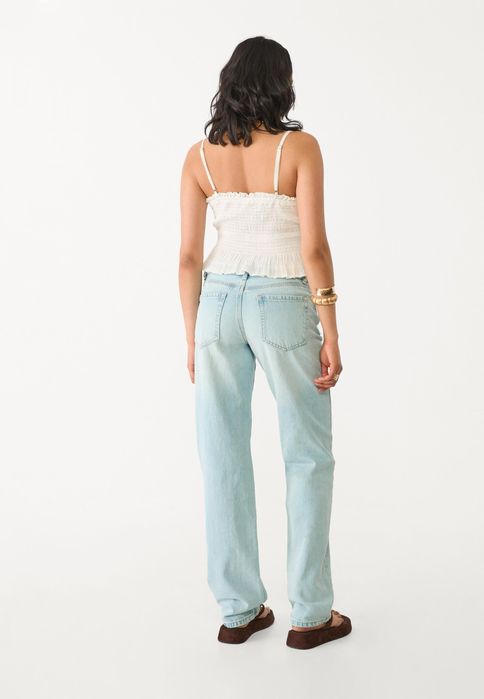 Дамски дънки Stradivarius в baby blue - нови с етикет!