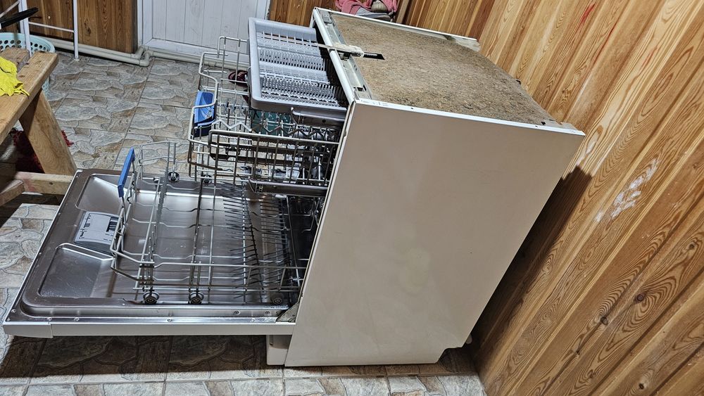 Посудамоечная машинка