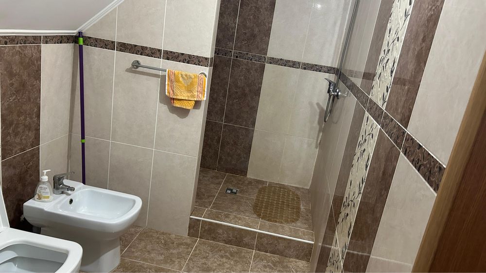 Продом кирпичный дом с мансардой