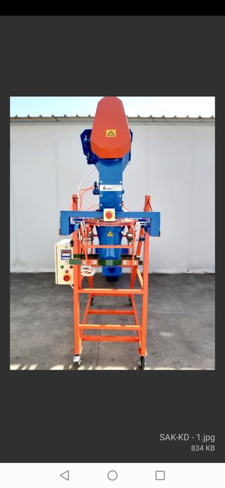 Instalatie de dozare si  insacuit capacitate  10/50 kg