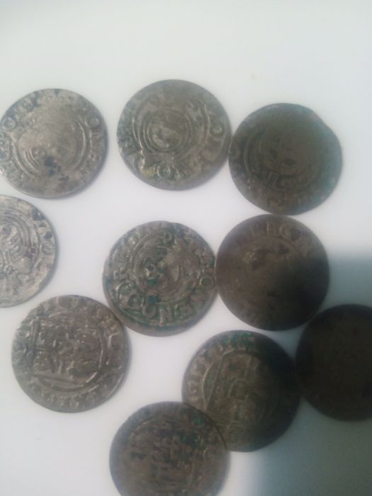 Продам старые серебряные монеты