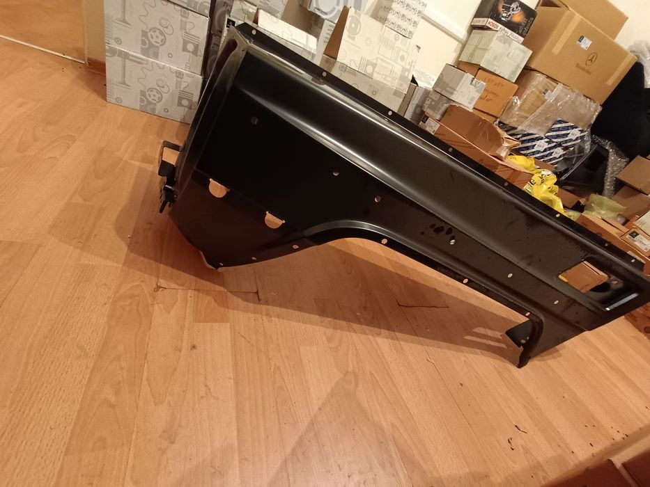 крыло крилья Мерседес w463 Гелендваген