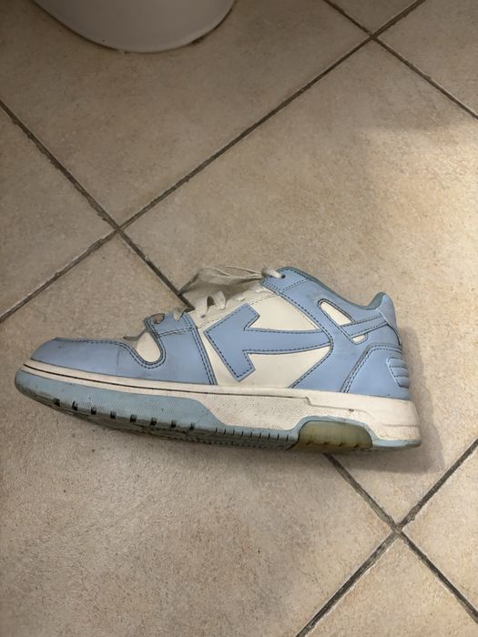 Off-white out office