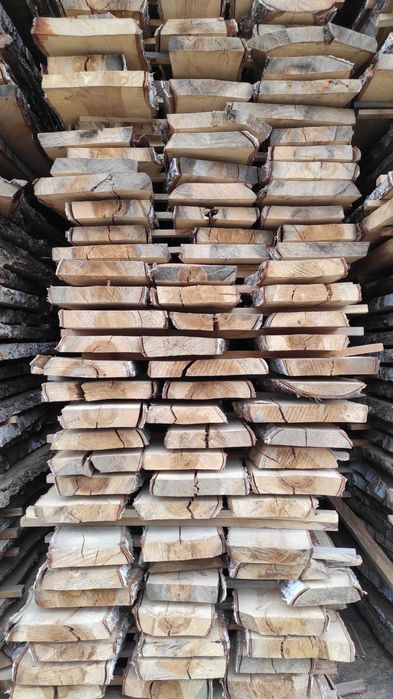 Продам доску. Береза. Необрезная. Камерной сушки. III сорт