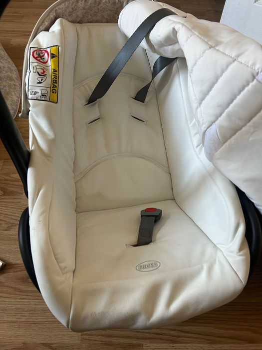 Продается Автокресло люлька