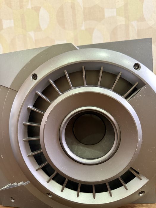 Продам музыкальный центр Samsung 3тысячи ват