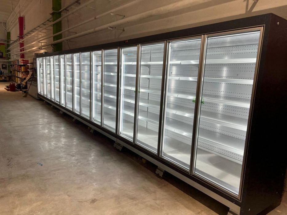 Vitrină verticală refrigerare 383 cm / 6 uși / NOU