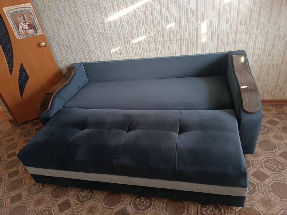 Продам Диван Самовывоз Срочно