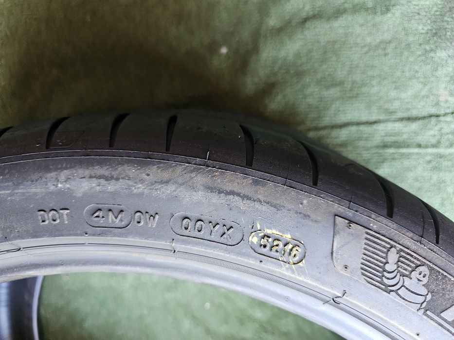 1x 265 35 19 vara michelin