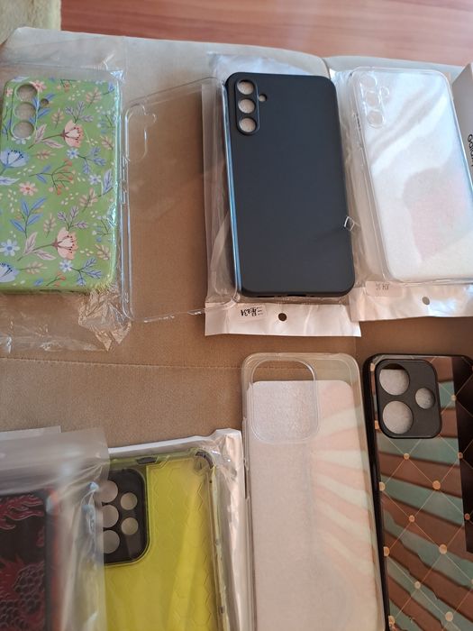 Калъфи за самсунг А33, А34 и Редми 13