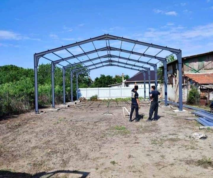 Vând hală  metalică 10x25