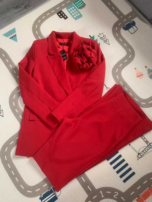 Costum  elegant de dama Tessa