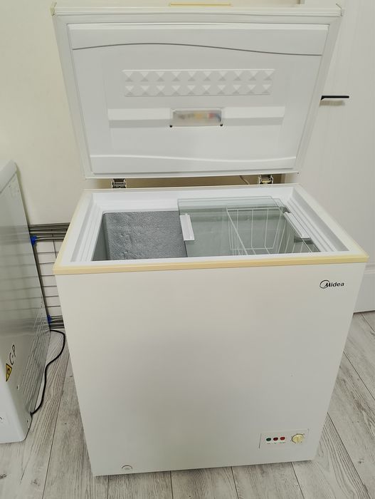 Морозильрик продаю срочно