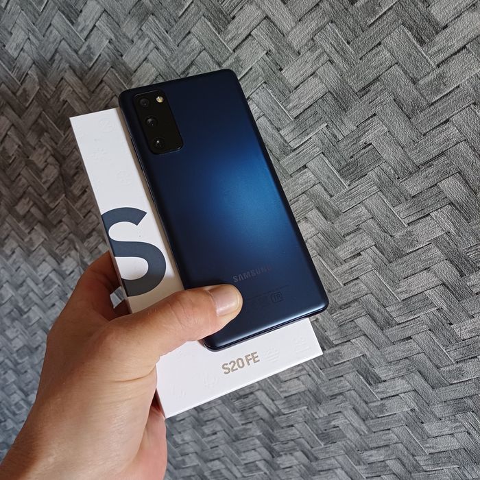 Продам Samsung S20 FE 5G