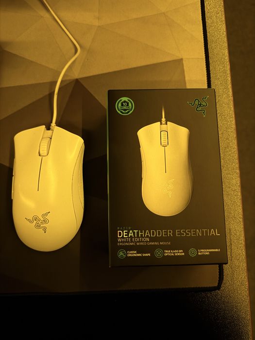 Игровая мышка Razer Deathadder Essential (10 шт белых и 10 шт черный)